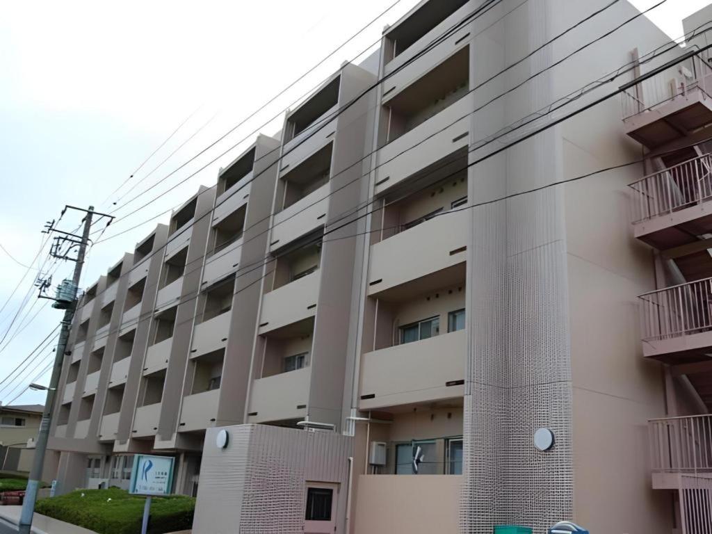 Refre Forum - Convenient Location