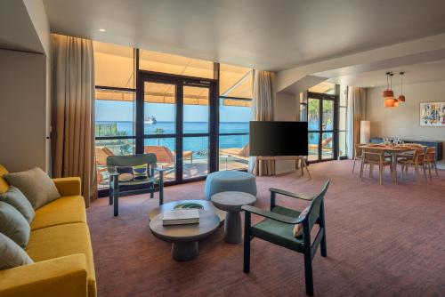 Residence Les Embruns & Spa - Location and Accessibility