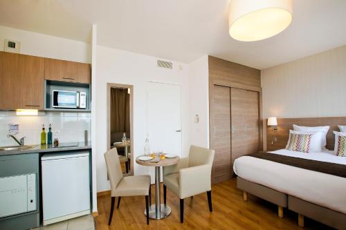 Residhome Bois Colombes Monceau - Property Overview