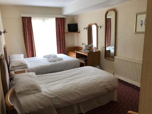 Riviera Hotel - Hotel Overview
