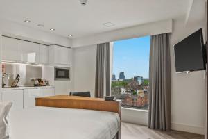 Roomzzz London Stratford - Property Overview