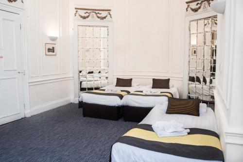 Rose Court Hotel - Hotel Overview