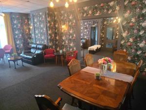 ROSE Hotel Review: A Comfortable Stay - Hotel Location and Accessibility