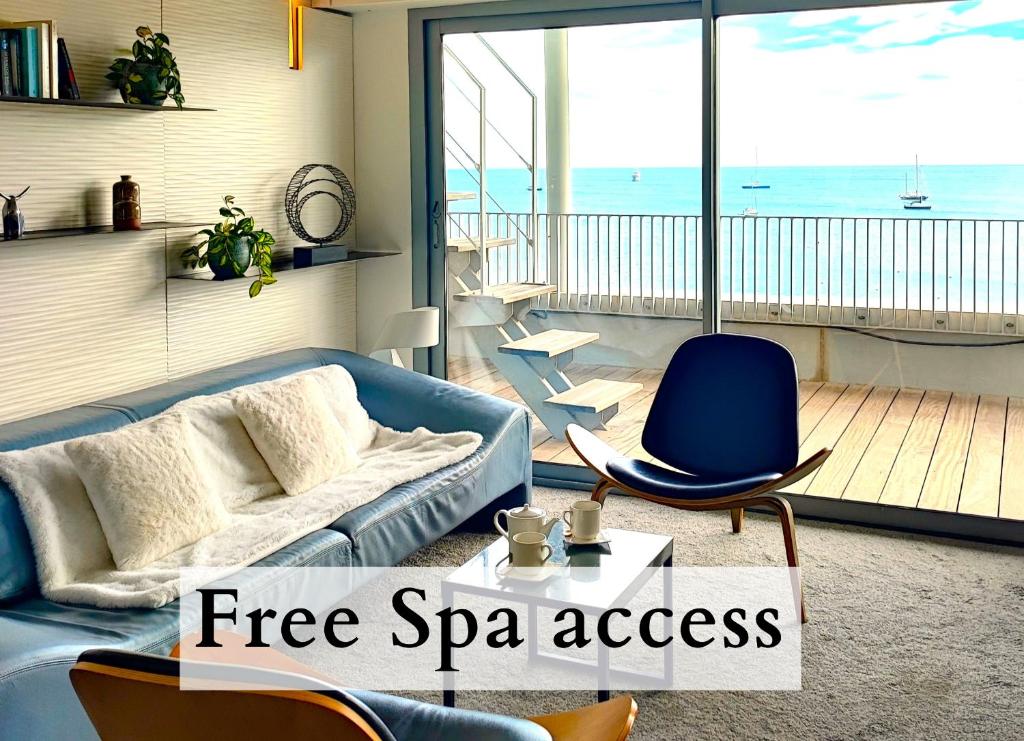 Royal Antibes - Luxury Hotel, Résidence, Beach & Spa - Location and Surroundings