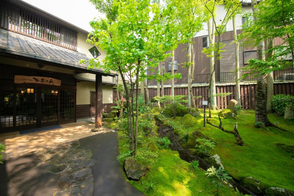 Ryokan Fukinoya - Amenities and Services
