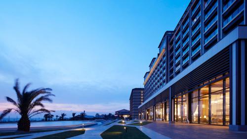 Ryugujo Spa Hotel Mikazuki Fujintai - Overview and Location