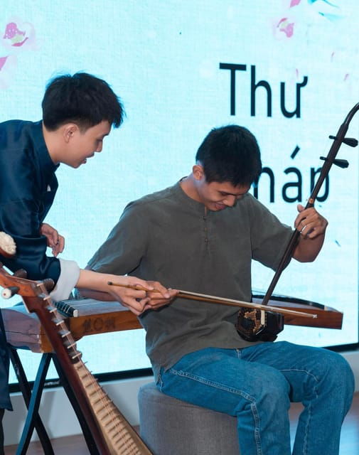 Saigon: Oriental Musical Instrument Workshop