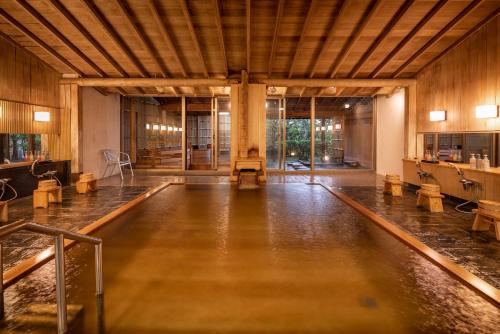Sansuikan Kinryu - Ryokan Overview