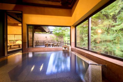 Satonoyu Waraku 13 Years or Older - Property Overview and Location