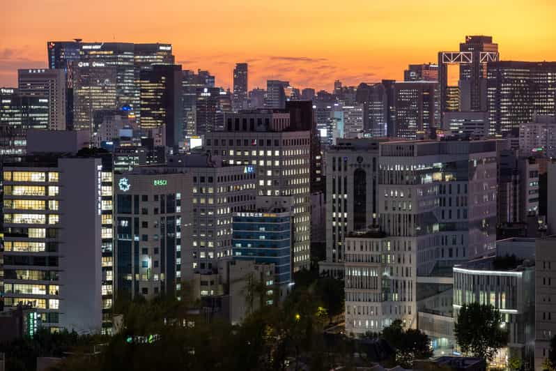 Seoul Full-Day Private Sightseeing Tour With Daily Chauffeur