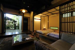 Shinwaen - Property Overview