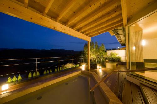 Shorenji Lake Hotel - Overview and Location