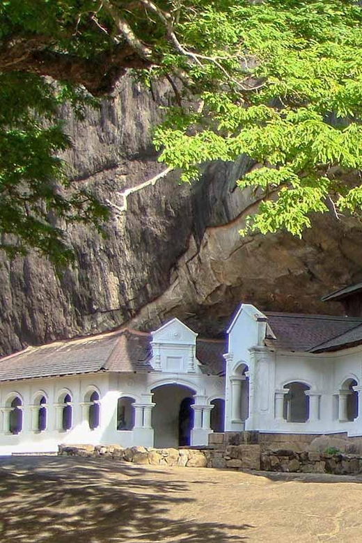 Sigiriya Rock: Dambulla Cave & Village Tour From Trincomalee