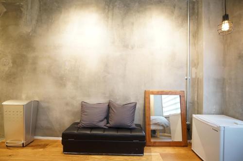 Soco Rooms - Property Overview