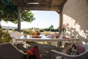 SOWELL HOTELS The Gardens of the Cape - Hotel Location and Overview