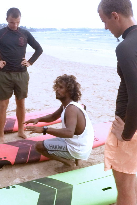 Sri Lanka: 18-DAY Surfcamp & Sightseeing Tour With Breakfast