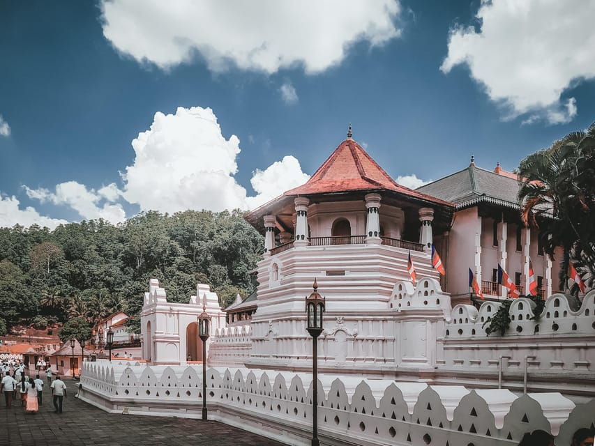 Sri Lanka: 2N3DAY Guided FULL TOUR With Hotel Accommodations - Overview of the Tour