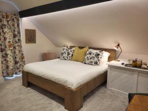 St Georges Guest House - Overview and Location
