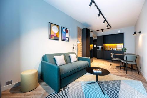 Staycity Aparthotels Paris La Defense - Location Highlights