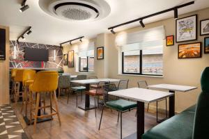 Super 8 by Wyndham Chester East - Location and Directions