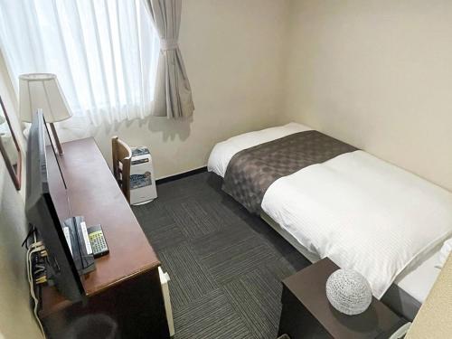 Takatsuki W and M Hotel - Location and Nearby Attractions