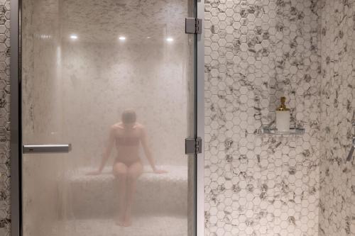 The Belmont Hotel - Location and Accessibility