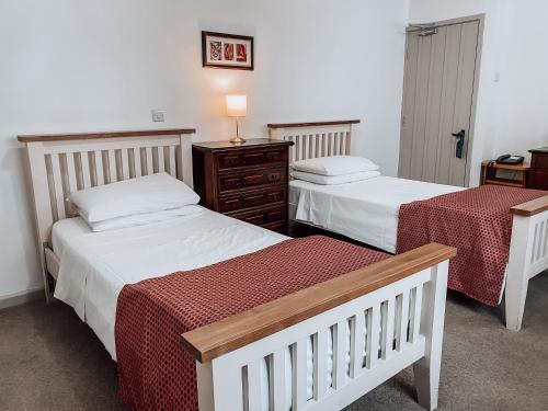 The Blenheim Buttery - Location and Surroundings