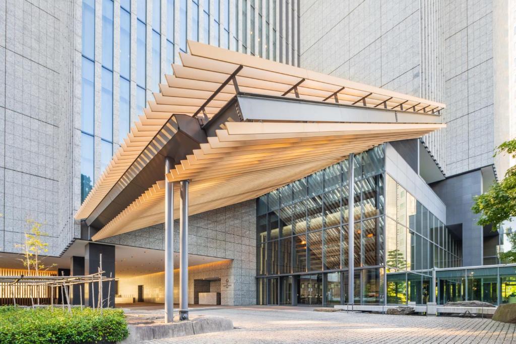 The Capitol Hotel Tokyu - Hotel Overview and Location