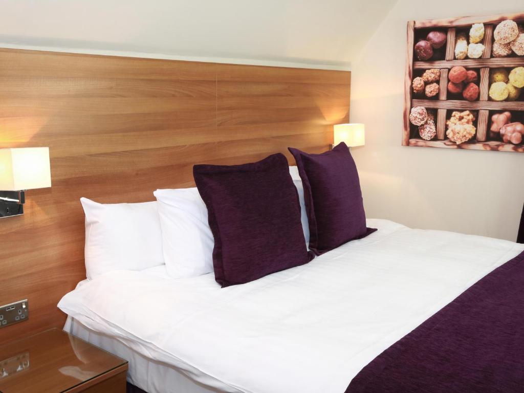 The Chocolate Box Hotel - Hotel Overview and Location