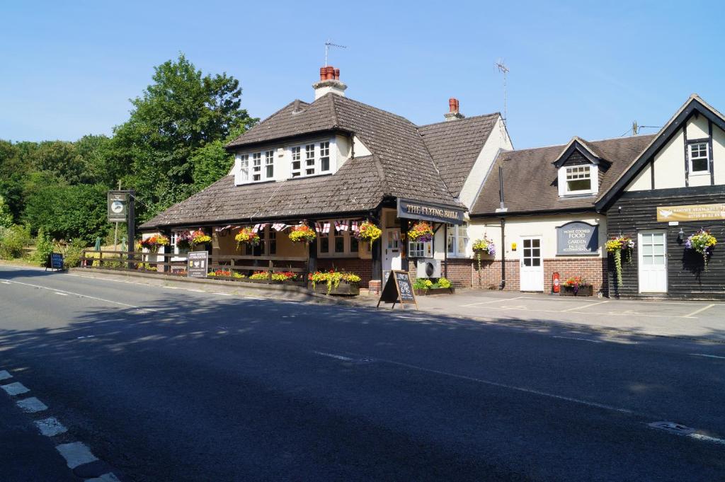 The Flying Bull Inn - Overview and Location