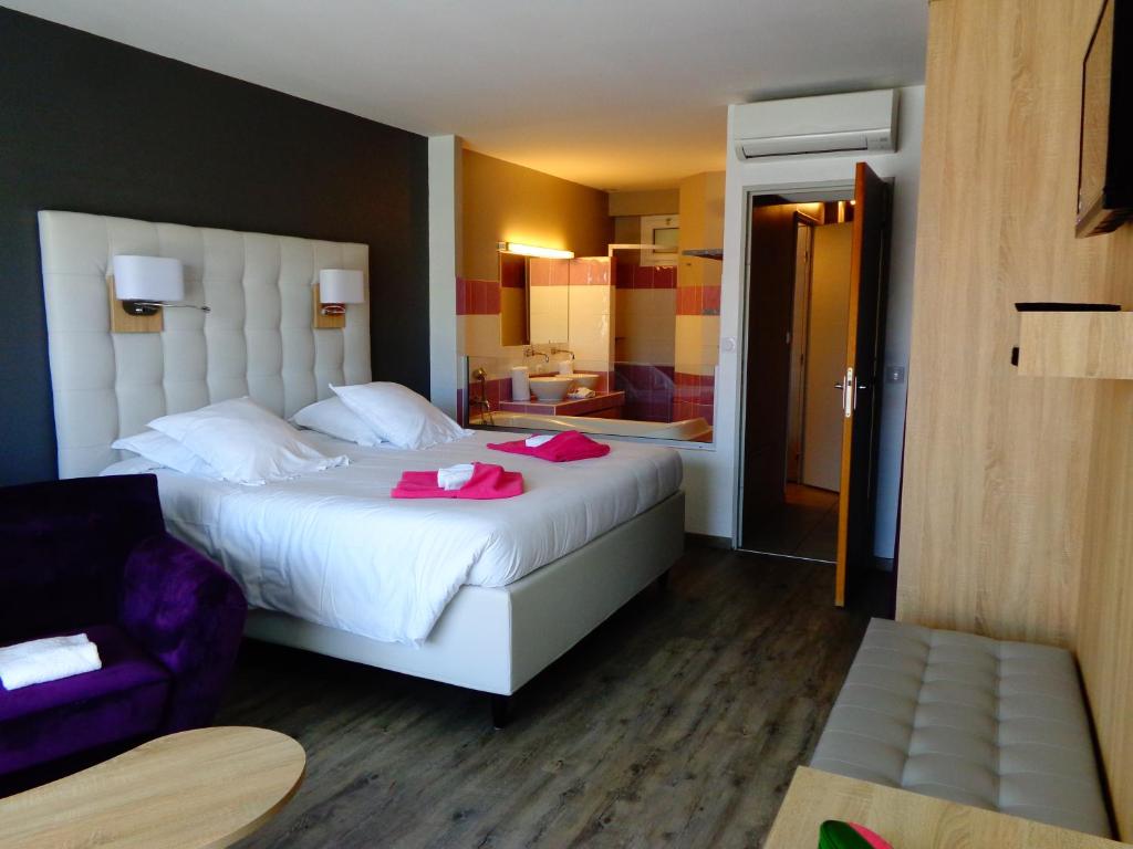 The Garden of Babylon Reserved for Couples Only - Hotel Overview