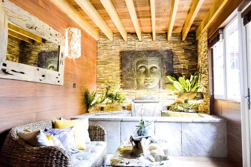 The Gardens of Epicurus - Features of the Gardens