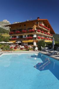 The Golden Chamois - Hotel Overview