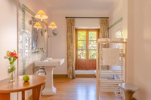 The Grand Hotel - Guest Experience