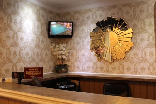 The Heritage Hotel - Location and Accessibility