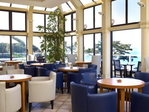The Imperial Torquay - Location and Surroundings