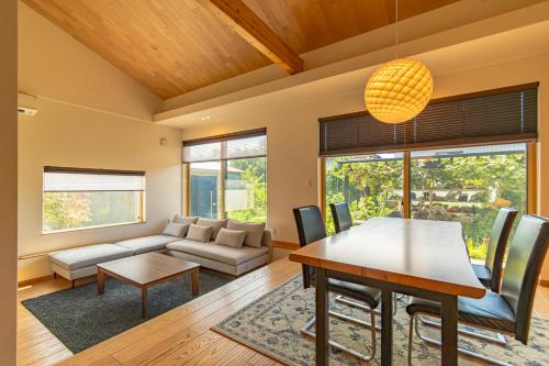The Inn of the Wisteria - Property Overview