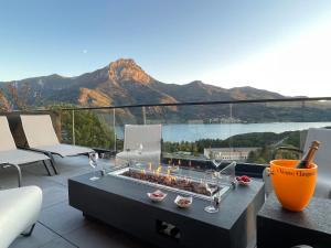 The Lakeside Terraces - Property Overview