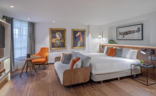 The Level at Melia White House - Hotel Overview and Location
