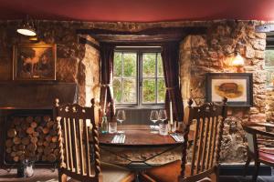 The Masons Arms - Location and History