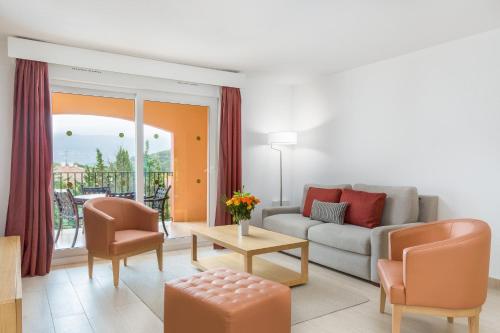 The Mougins Club - Overview of Le Club Mougins