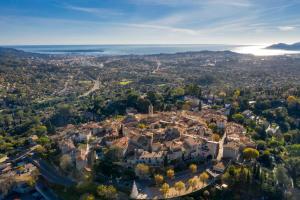 The Reserve by Mougins Luxury Retreats - Overview of La Réserve