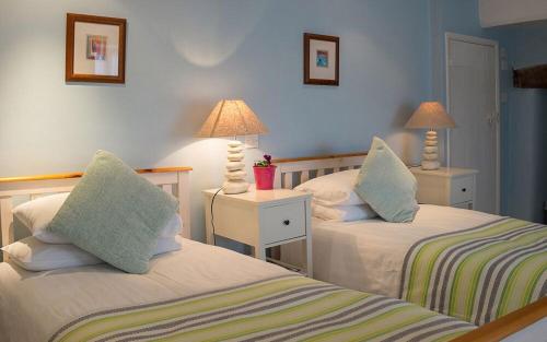 The Rose & Crown, Snettisham - Overview and Location