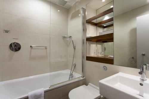 Thistle London Holborn - Hotel Overview and Location