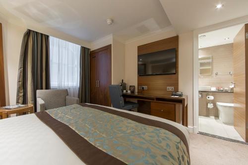Thistle London Piccadilly - Hotel Overview and Location
