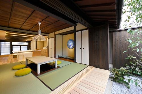 Today's Ondokoro MARUTAMACHI #7 - Property Details