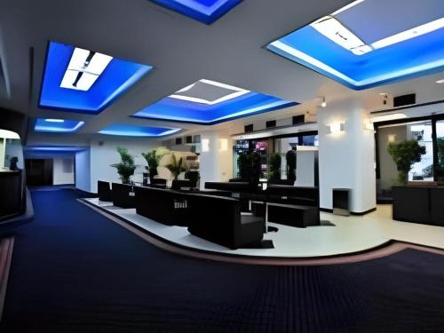 Tokyo Business Hotel - Location and Nearby Attractions