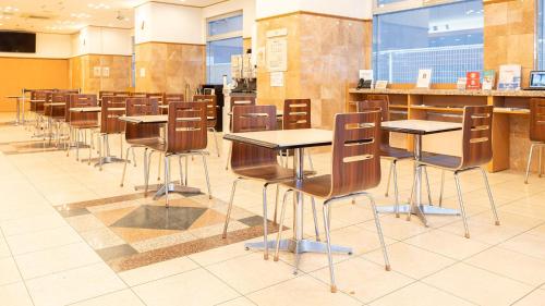 Toyoko Inn Hokkaido Sapporo Station North Exit - Amenities and Services