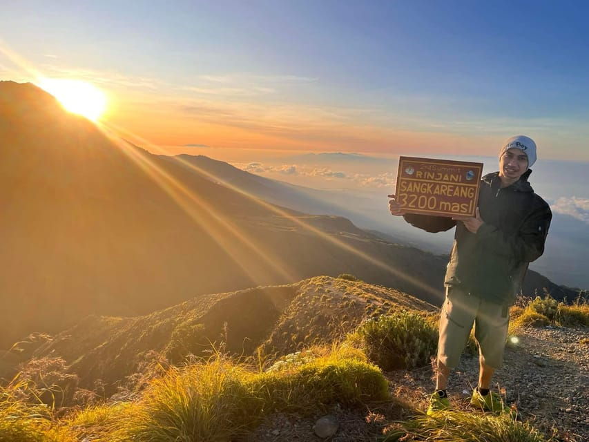 Trekking Mount Sangkareang (Second Summit of Rinjani 2D1N