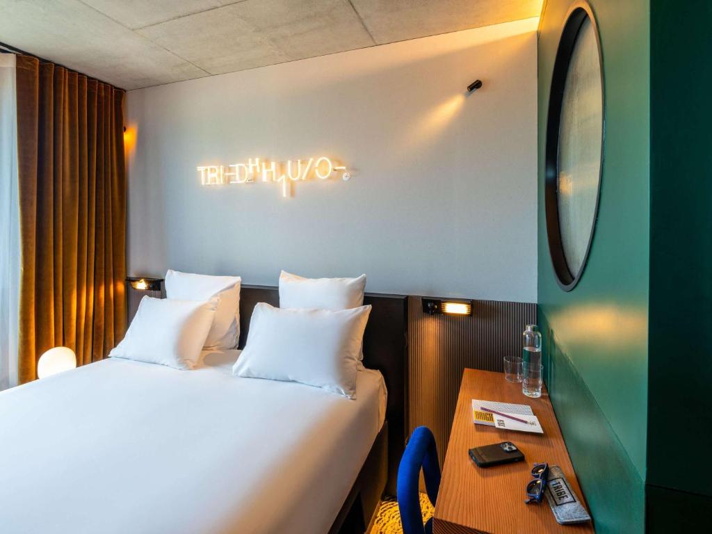 TRIBE Paris Clichy - Hotel Features and Amenities